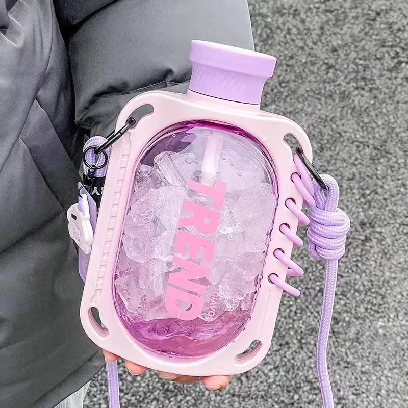 780ml Portable Trendy Capsule Water Bottle With Strap,Bpa-free,Customizable Colors For Outdoor And Fitness Activities