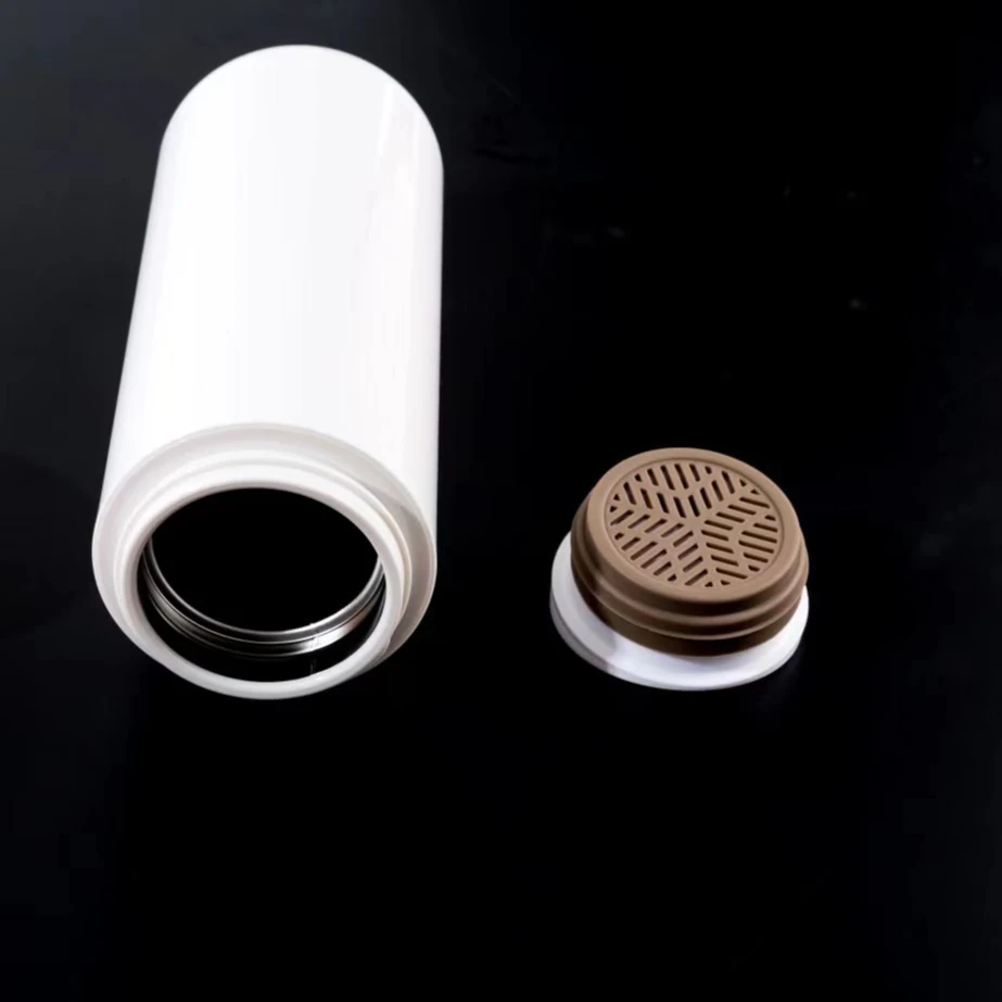 China Selection Wholesale Durable Portable Stainless Steel Water Bottle Insulated With Soft Silicone Handle For Travel Fitness