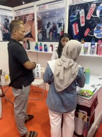Visitors at the STWADD stand during HOMELIFE Indonesia